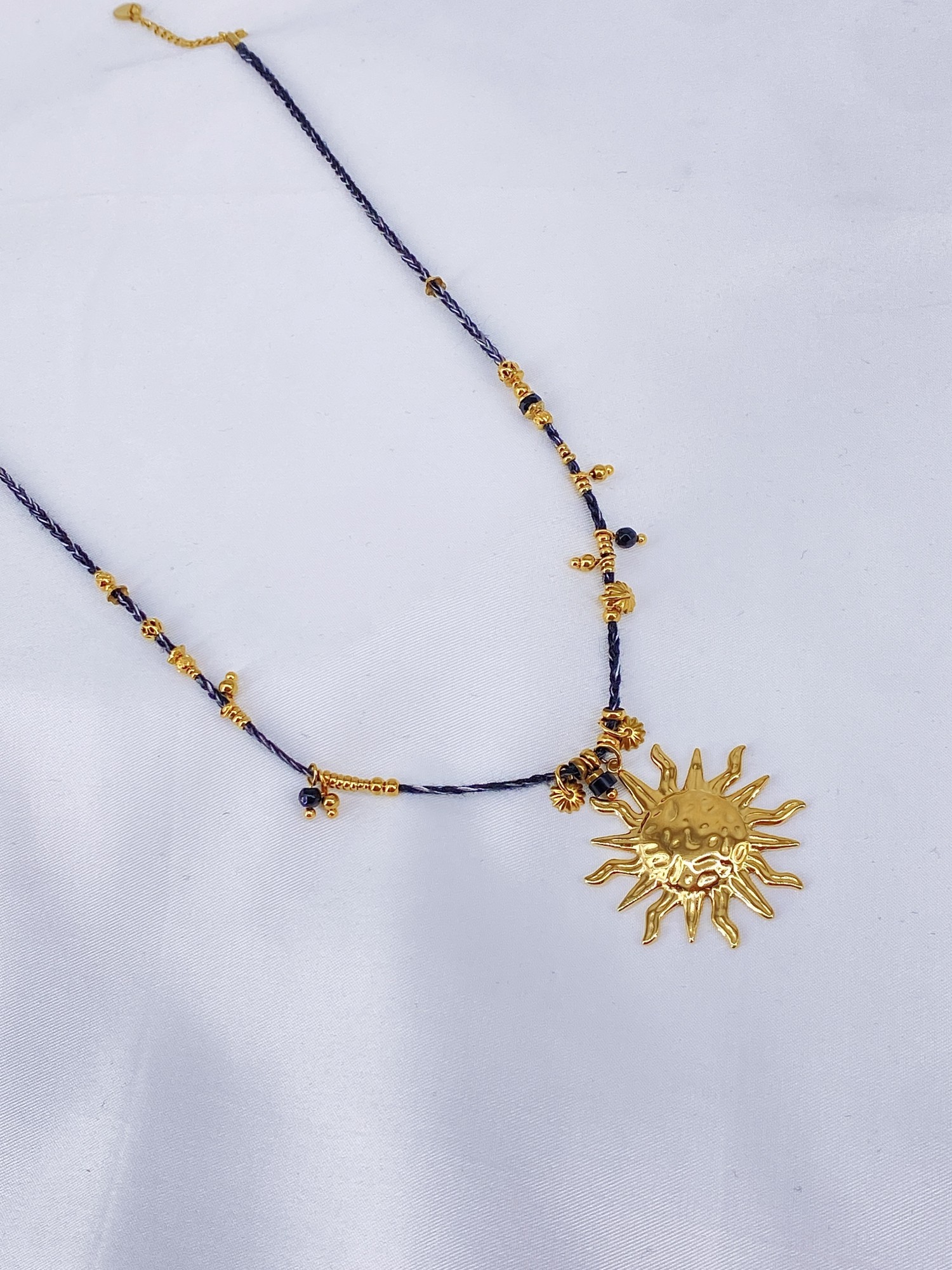 COLLIER69-1