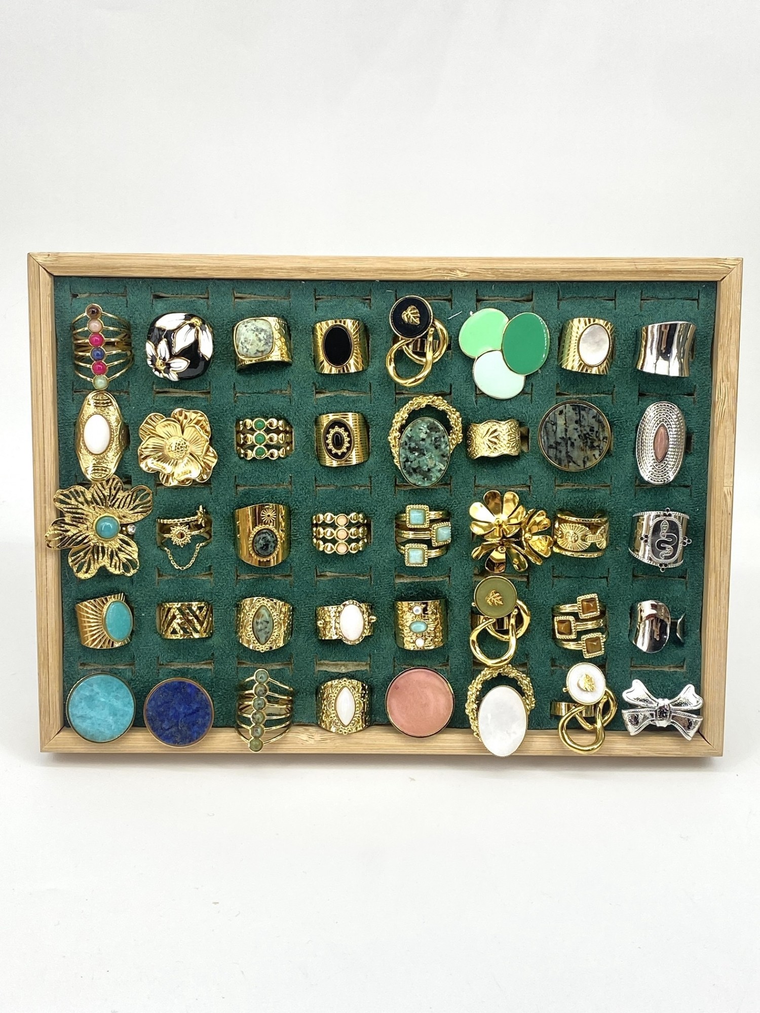 LOT40BAG1490-8